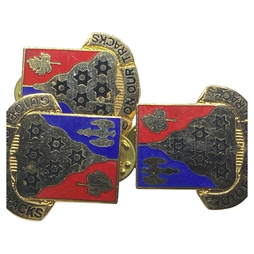 Set of 4 Vintage Tack Pins​ - Picture 4 of 5